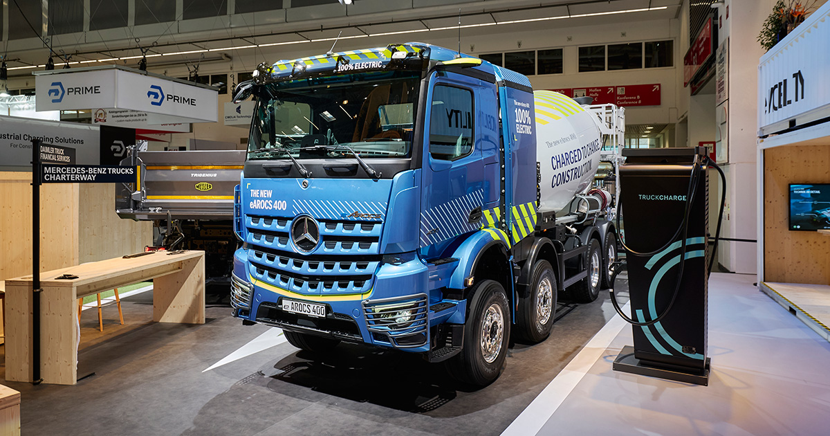 Mercedes-Benz eArocs 400 in concrete mixer version