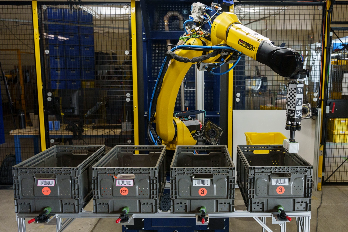 Amazon dévoile le robot Sparrow pour les travaux de routine dans les entrepôts