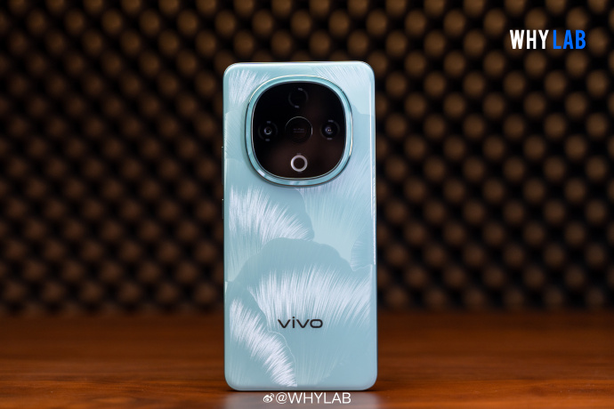 Vivo Y300 5G achterpaneel met camera