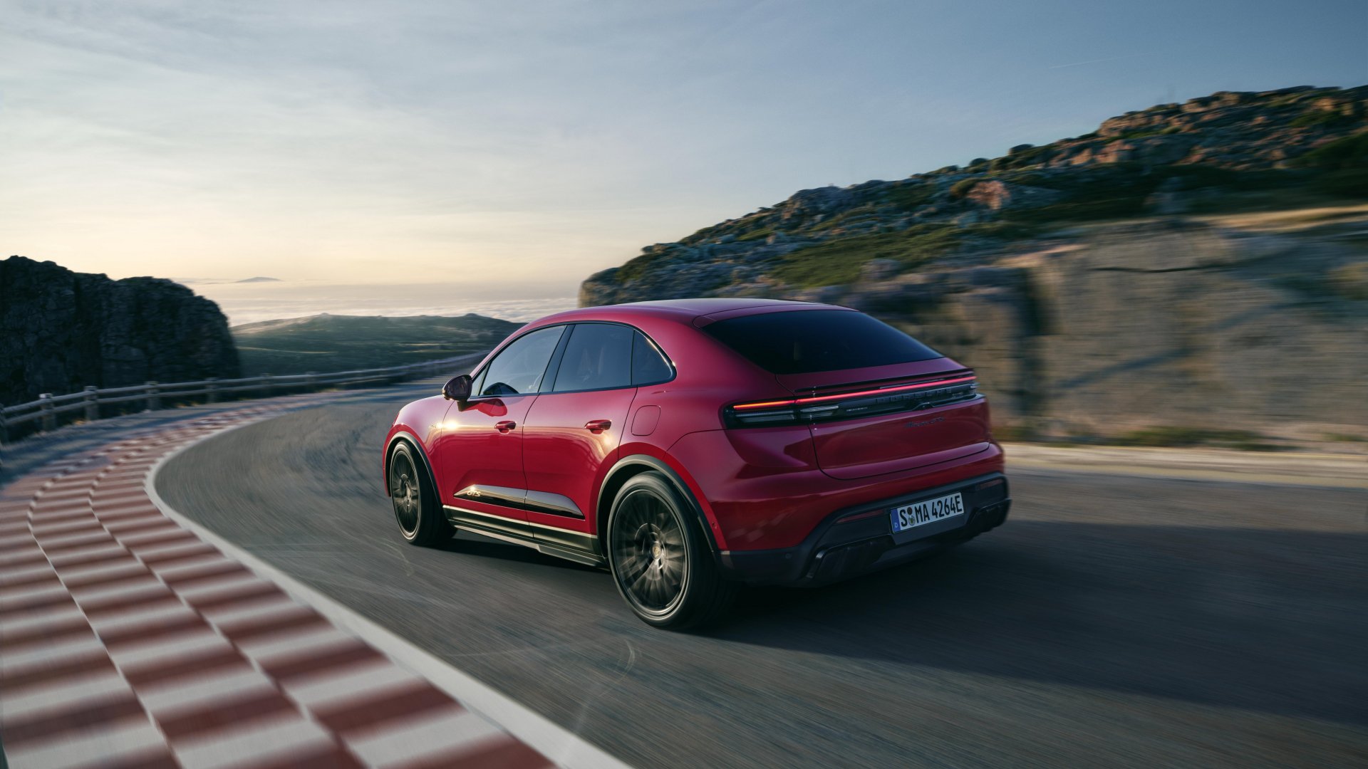 Side view of Porsche Macan GTS