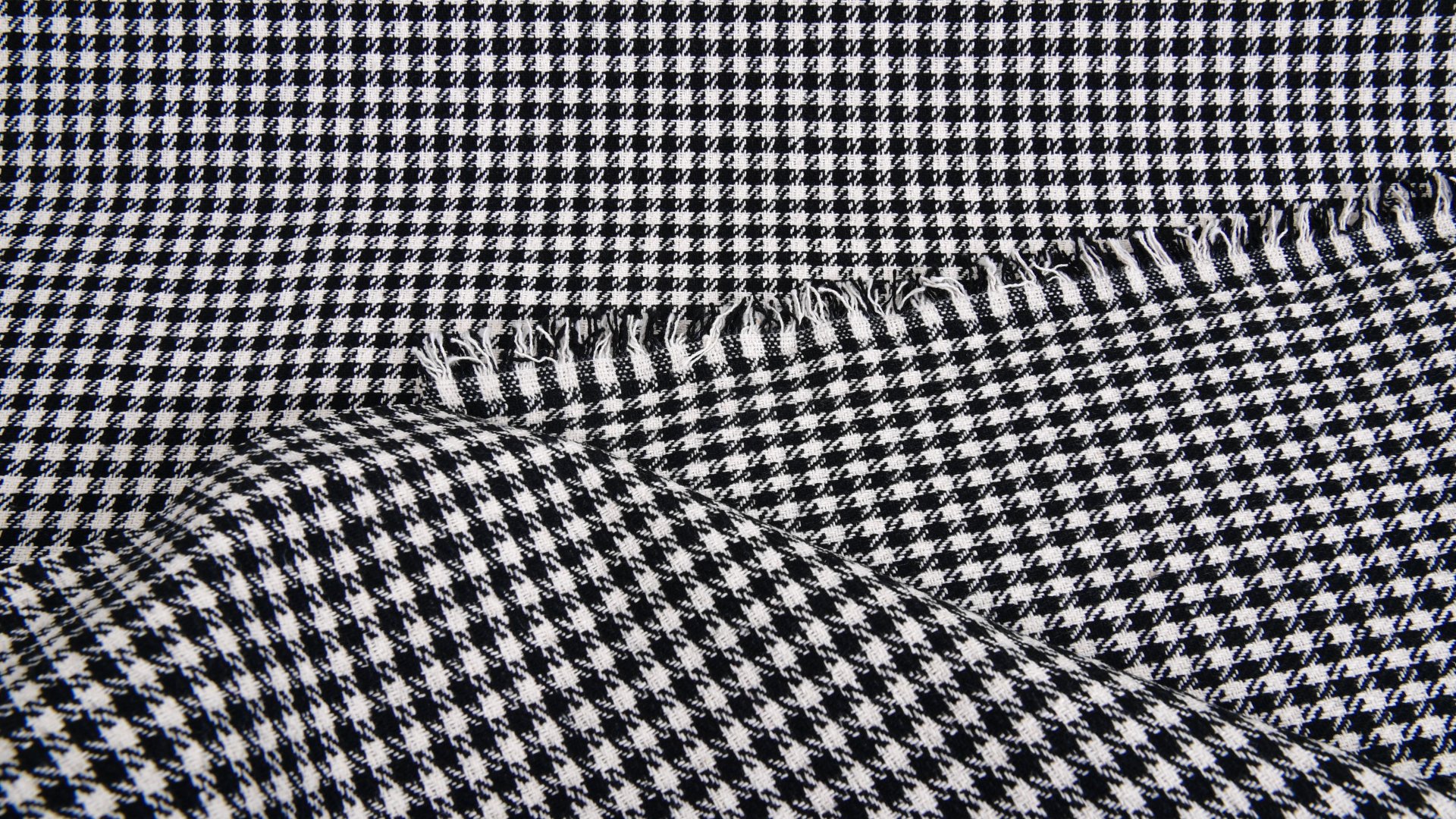 Доступність тканин через інтернет-магазин Porsche