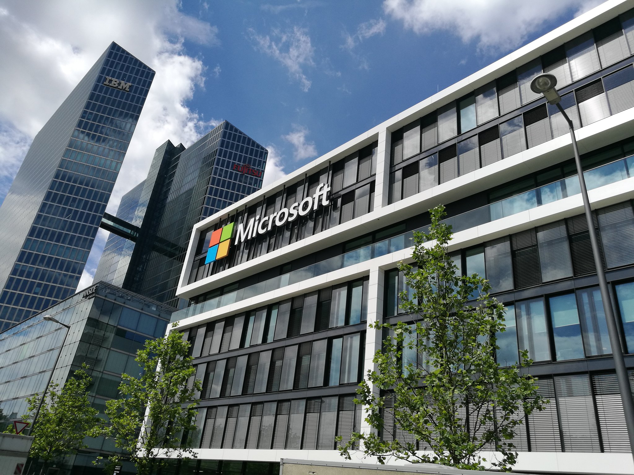 Microsoft stanzierà 3,2 miliardi di euro per sviluppare l'intelligenza artificiale in Germania