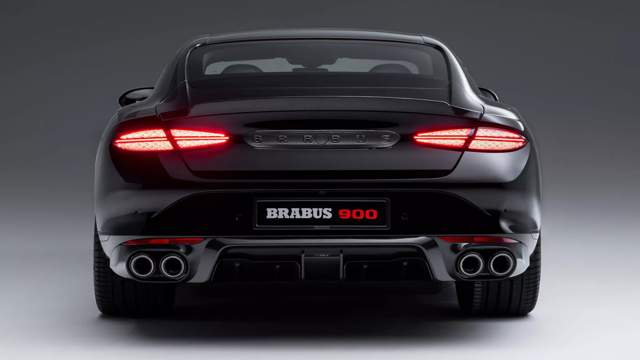Интерьер Brabus 900 Superblack