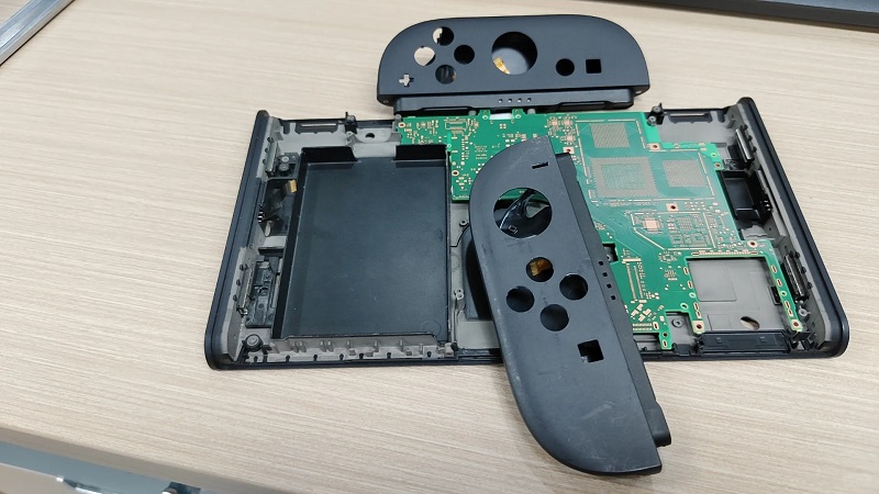 The presentation is already pointless: a Chinese user has leaked detailed images of the Nintendo Switch 2 console and its specifications-5