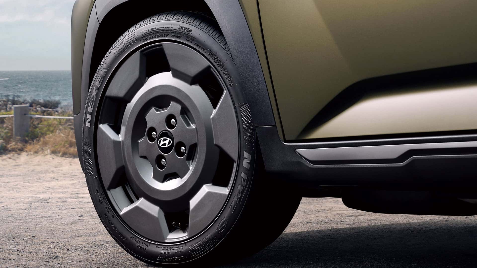 Hyundai Casper Electric Cross - на дороге