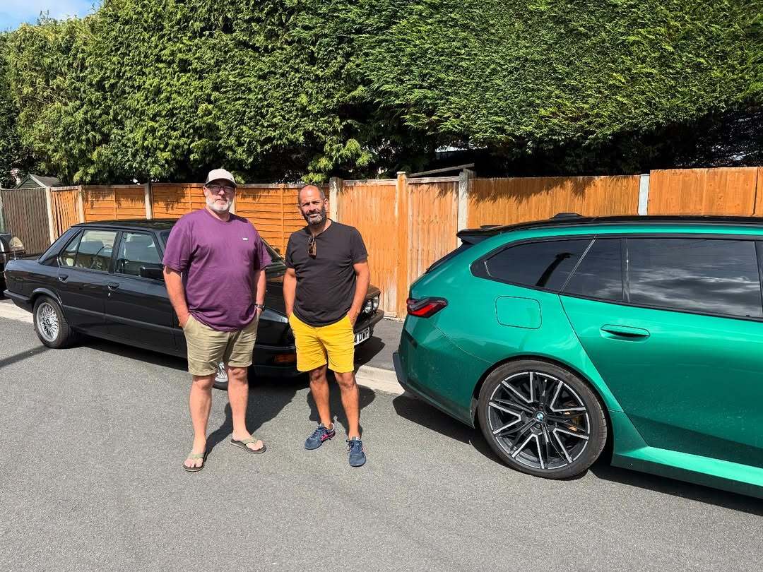 Chris Harris (right) and his subscriber Lee