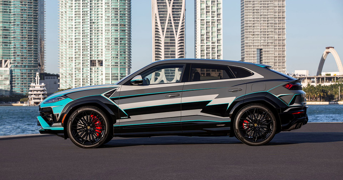 Special Urus SE sill plates with 'MIAMI' lettering