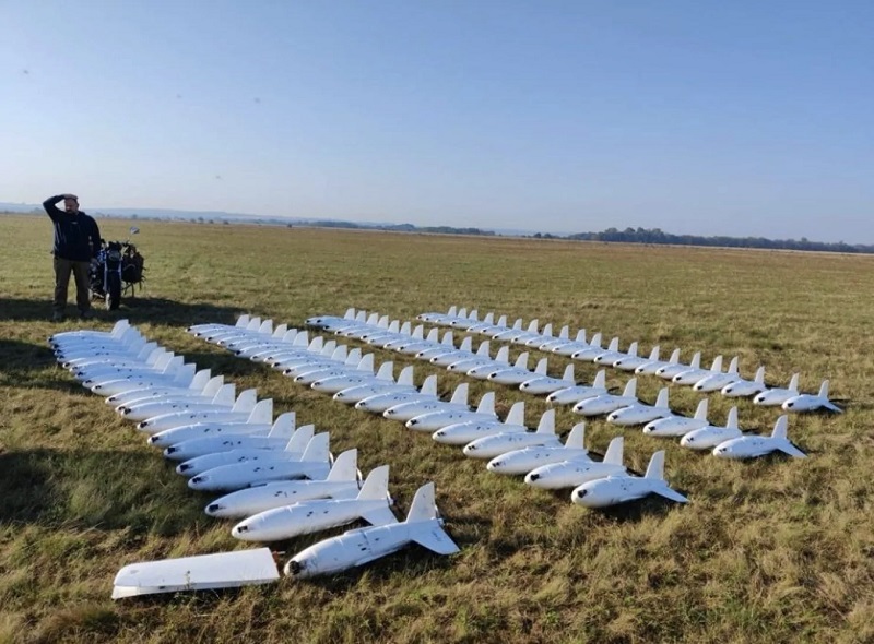 Tueur d'"aigles" : Les ingénieurs ukrainiens ont mis au point un intercepteur de drone FPV VB140 Flamingo, qui détruit efficacement les drones de reconnaissance russes.-3