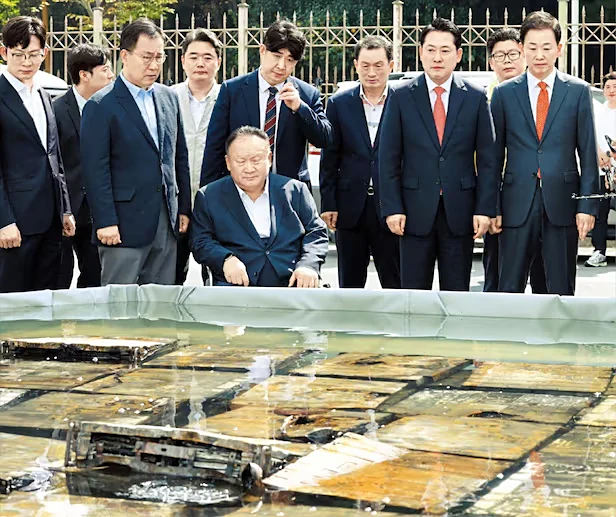 Урядовці аналізують дані сховища