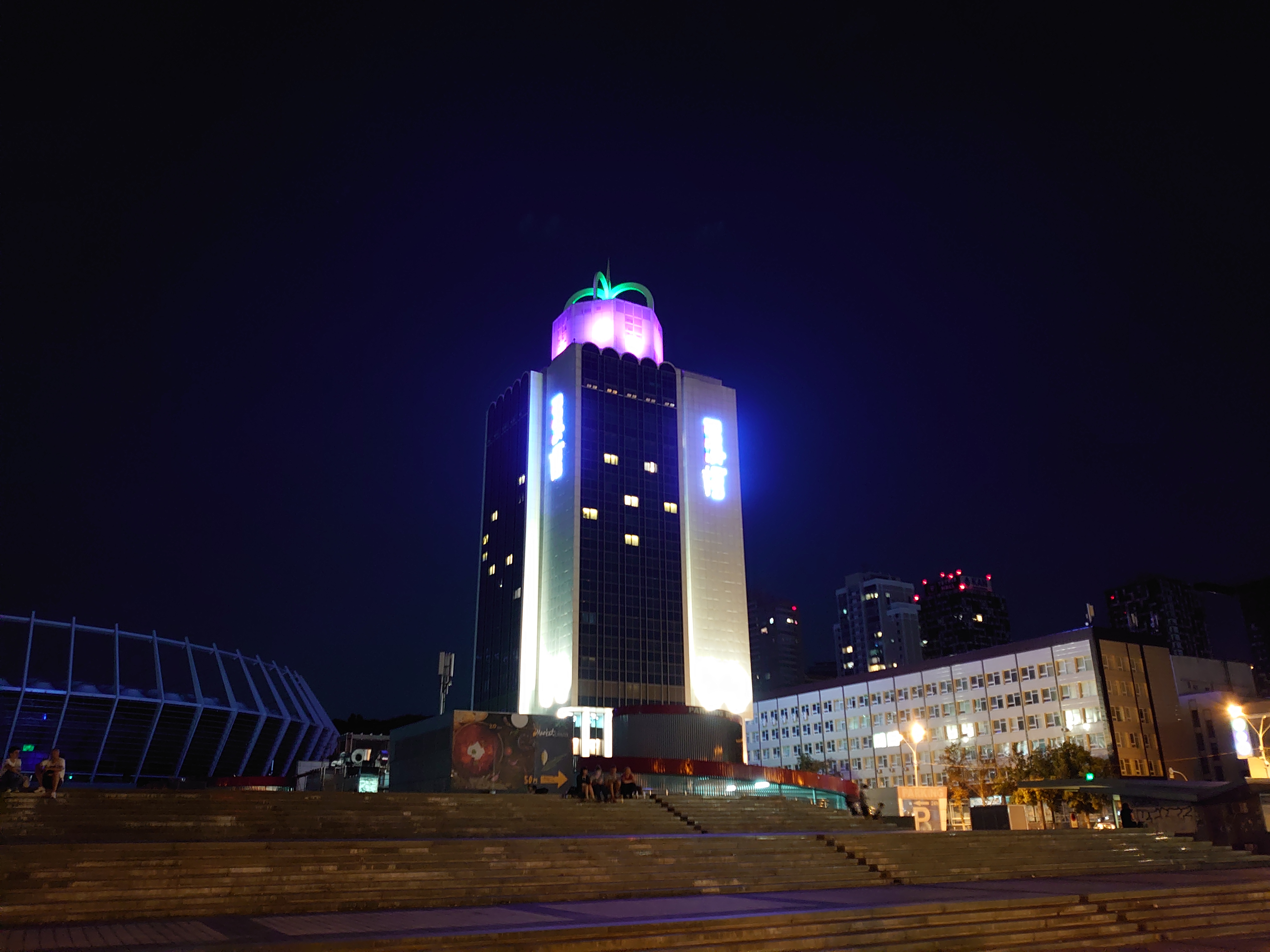 Огляд Sony Xperia 1: "високий" флагман з 4K HDR OLED дисплеєм-275