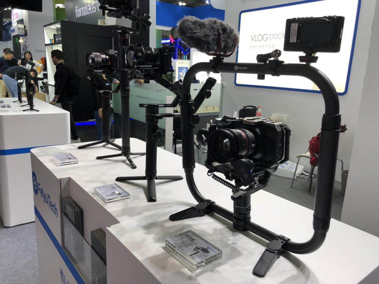 Fly Technology презентує стабілізатор FeiyuTech AK4500 для дзеркальних камер-4