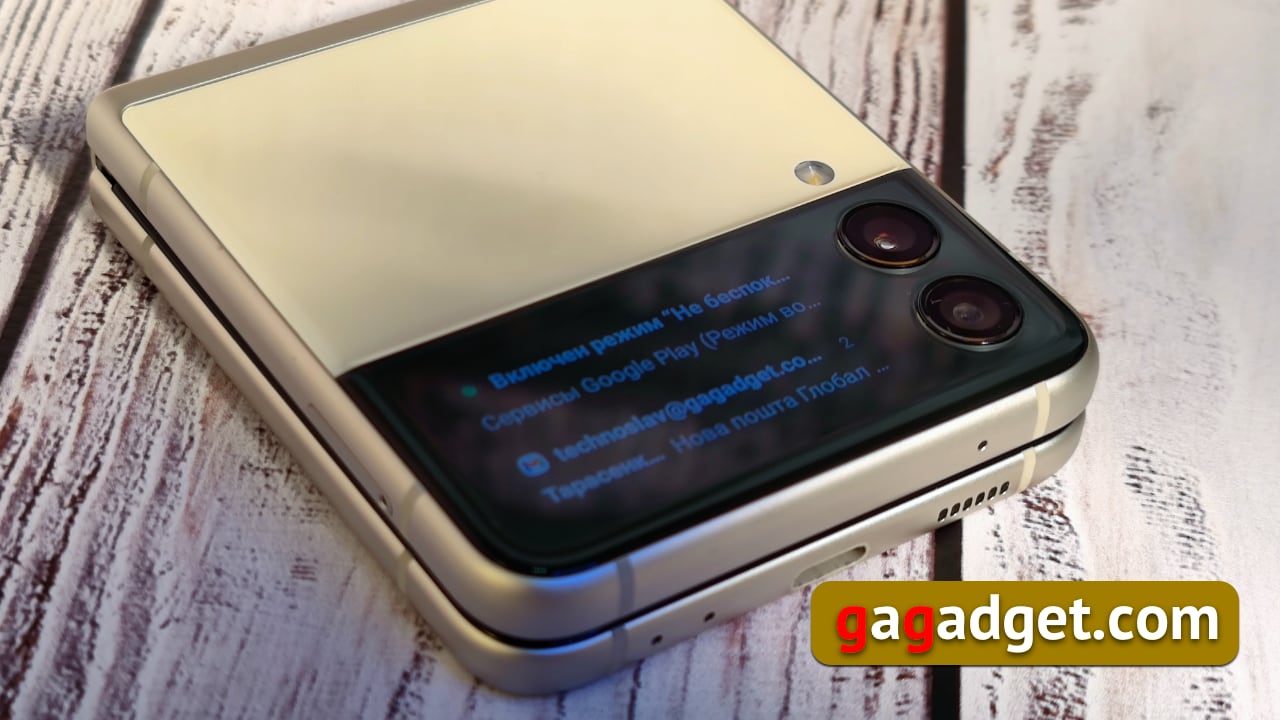 Une touche d'avenir : 10 choses qui rendent le Samsung Z Flip 3 différent du Z Flip-7