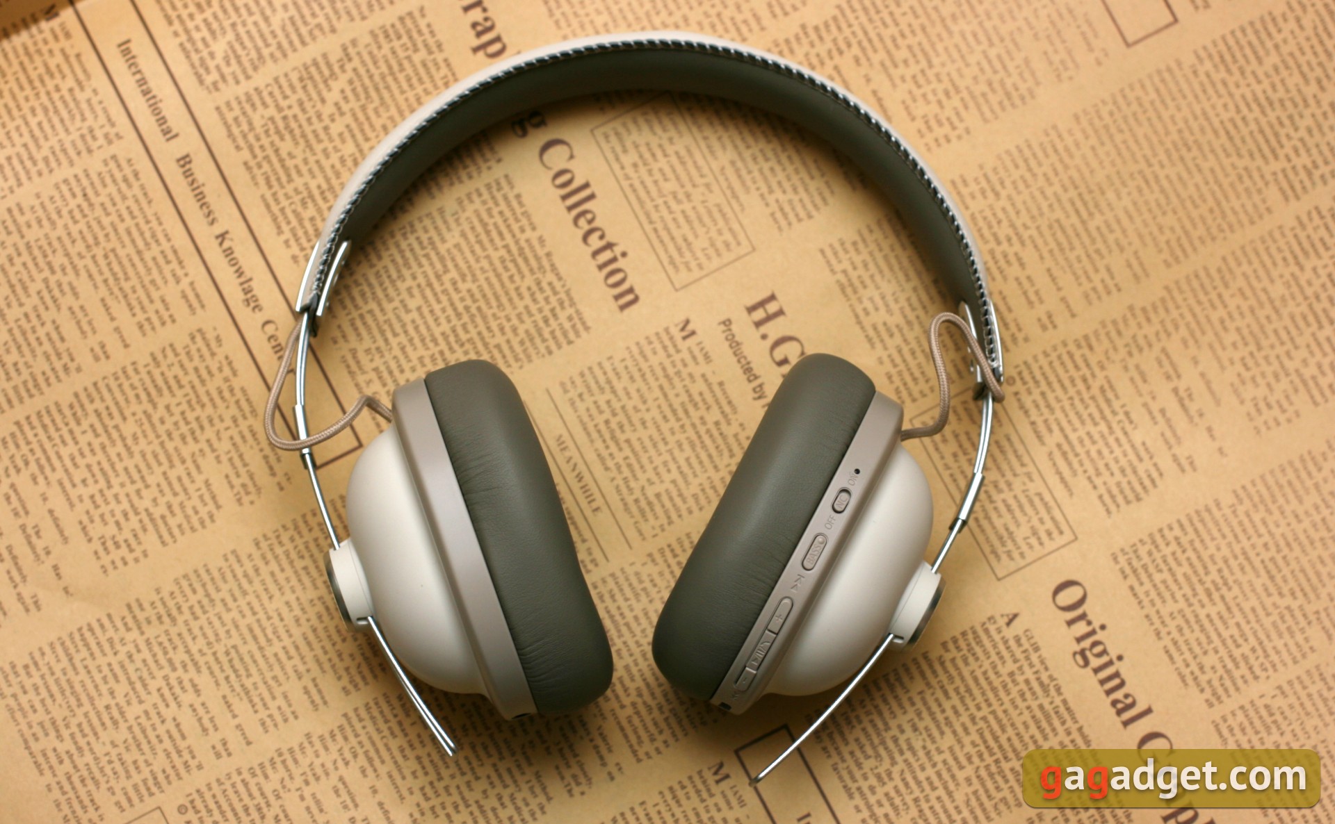 Panasonic RP-HTX90 Review: Spectacular Retro Noise Canceling Headphones