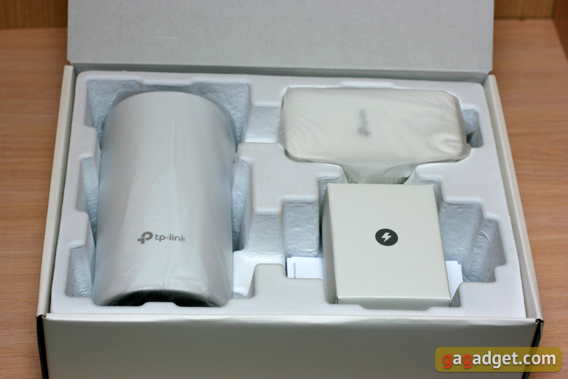 TP-Link Deco E3 look: the easiest way to get Wi-Fi at home-3