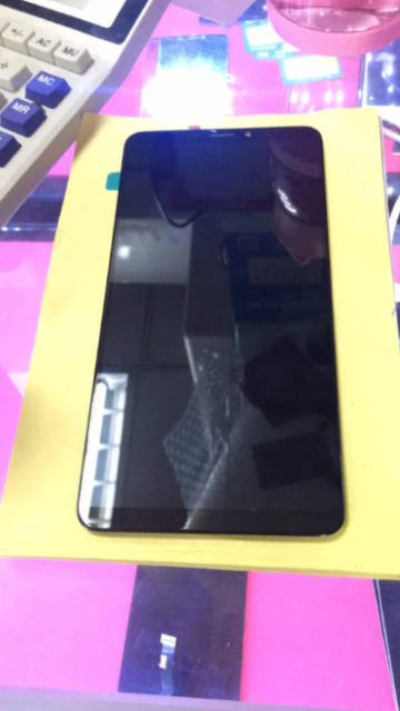 Mi-Max-3-LCD-panel-photo-leaks-1.png
