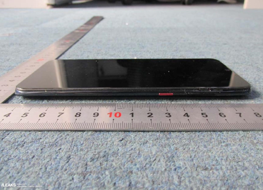 ZTE-Blade-V10-in-FCC-4.jpg