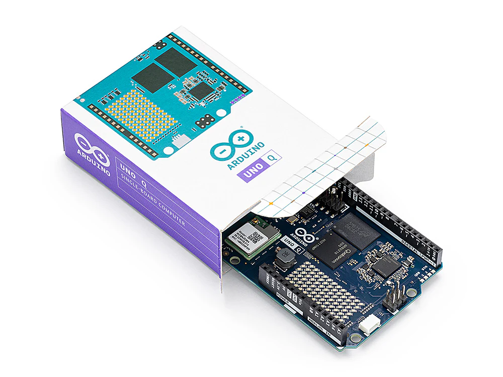 Unboxing the Arduino UNO Q board