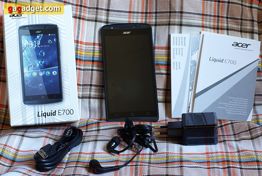 Обзор смартфона Acer Liquid E700: Android с тремя SIM-картами