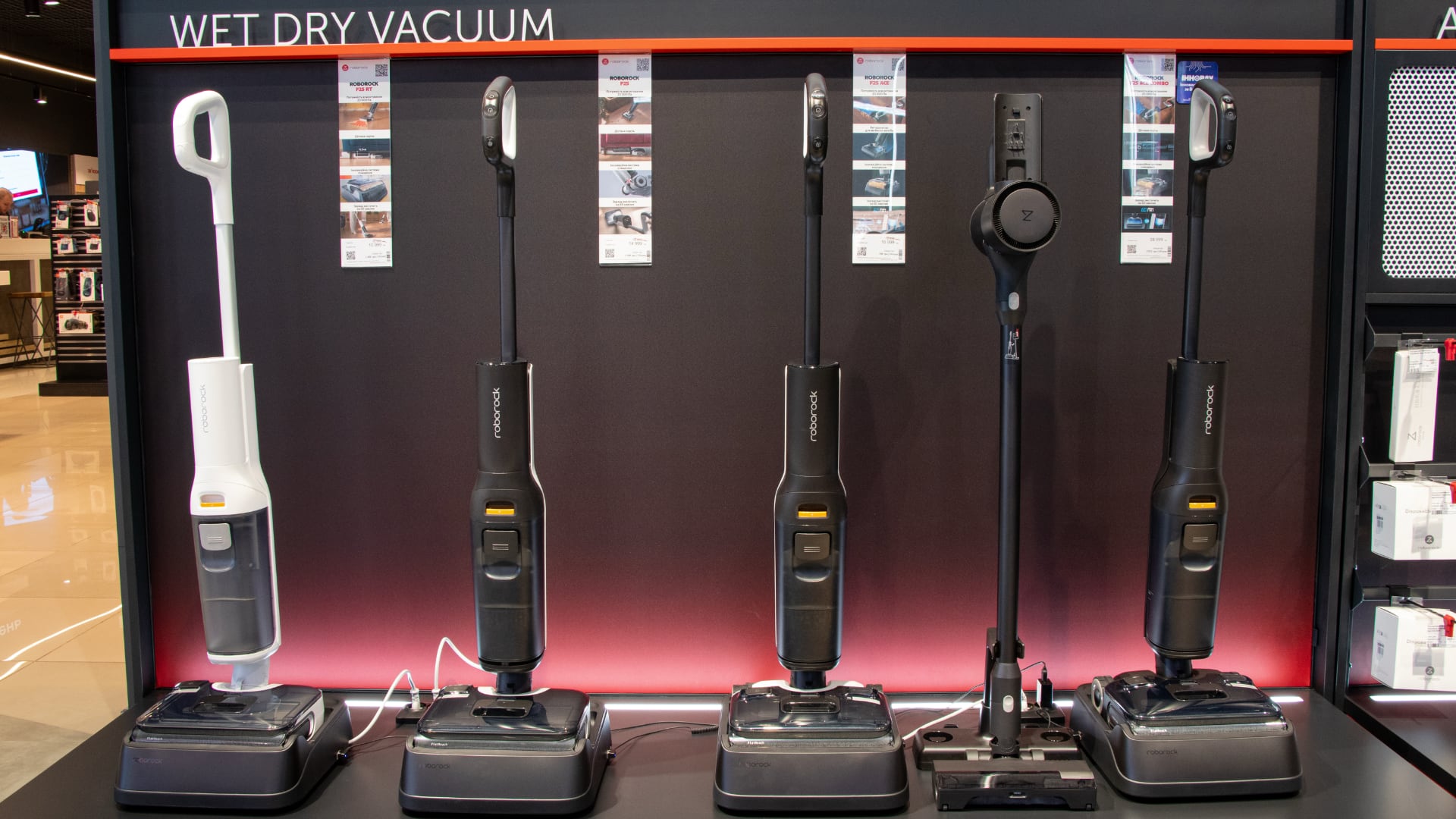 Вертикальні пилососи Roborock