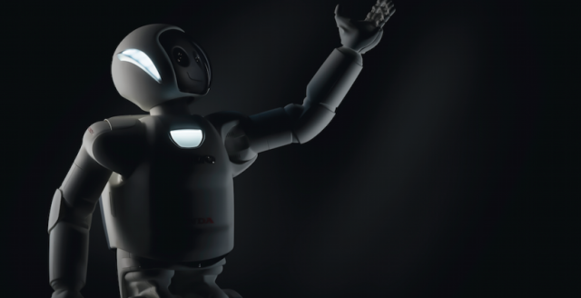 Обновленный робот ASIMO: еще быстрее, умнее и ближе к Терминатору