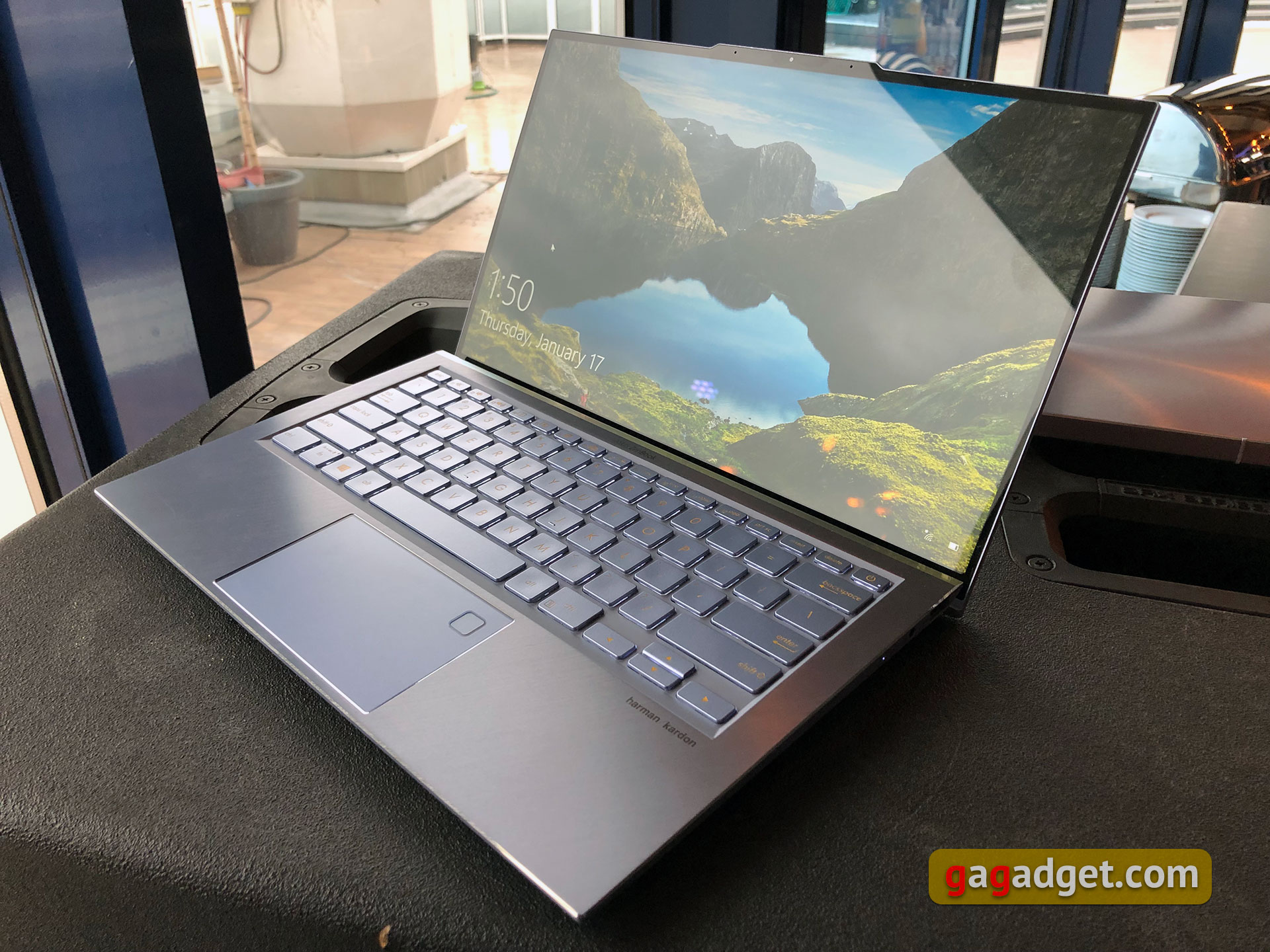 Новые ноутбуки ASUS ROG, ZenBook и VivoBook своими глазами-13