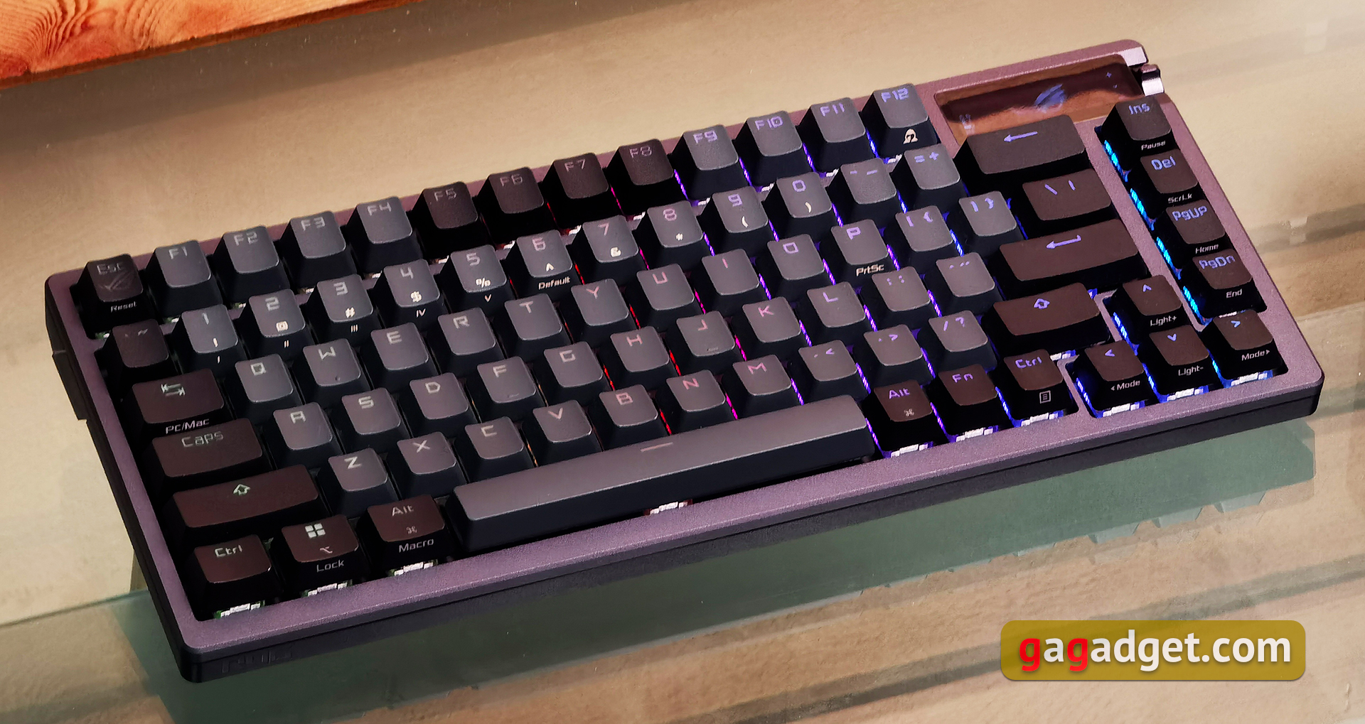 ASUS ROG Azoth review: an uncompromising mechanical keyboard for gamers that you wouldn't expect-10