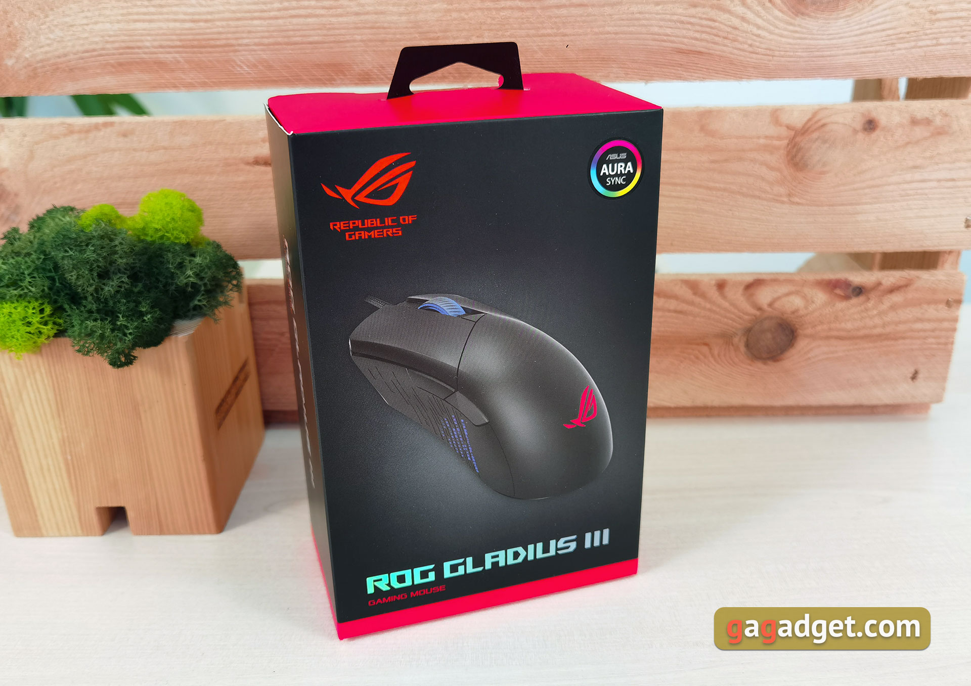 Обзор ASUS ROG Gladius III: молниеносная игровая мышь со сменными кнопками-3