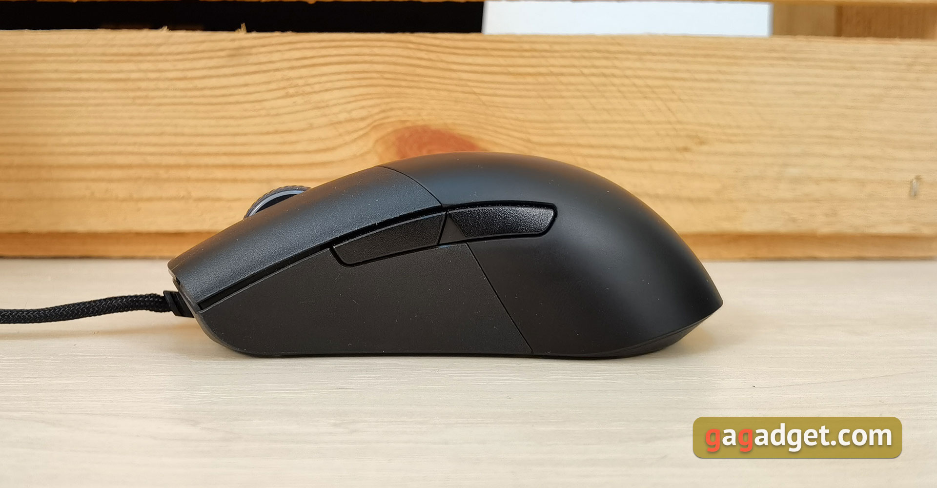 ASUS ROG Keris Review: Ultra-lightweight gaming mouse with responsive sensor-8