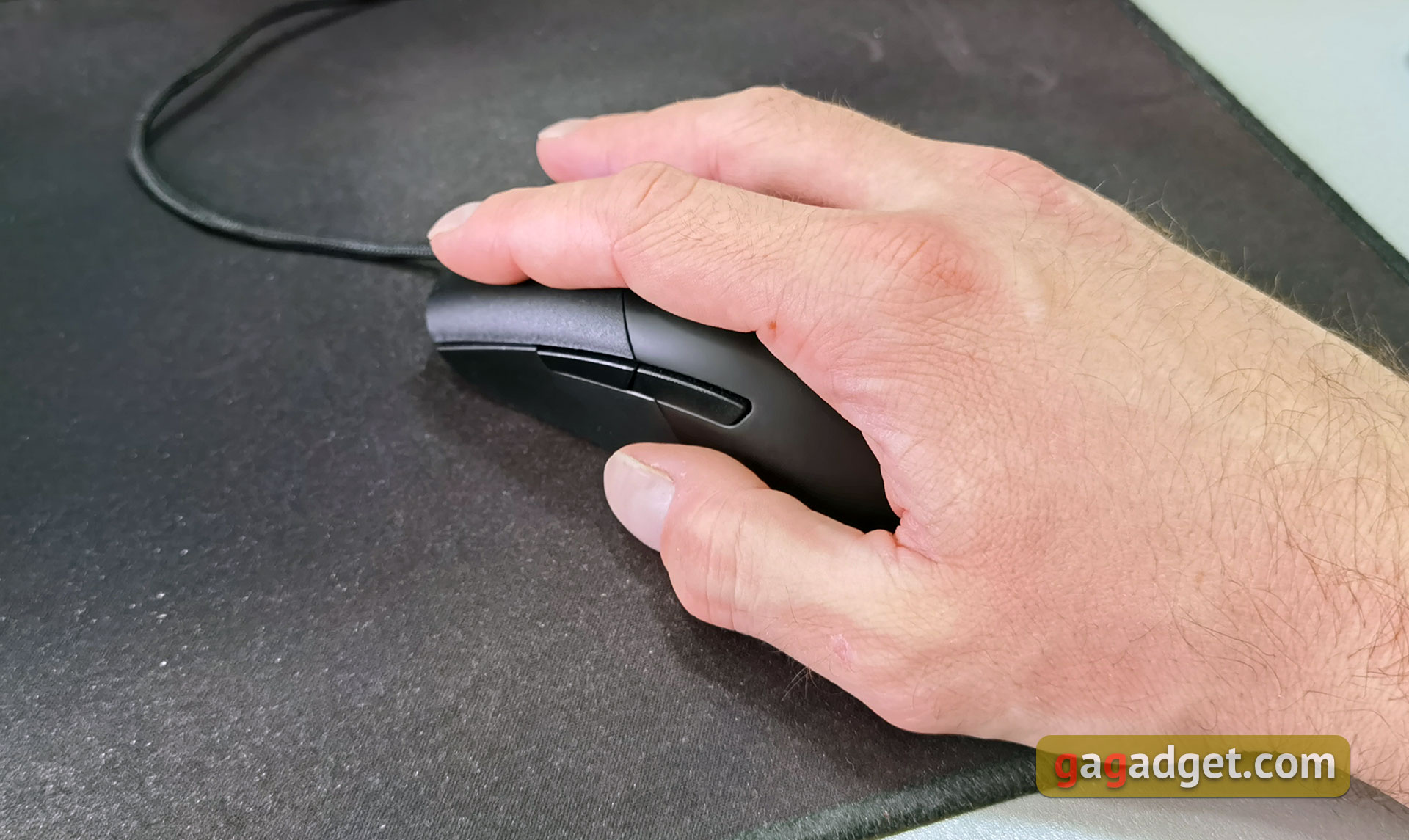 ASUS ROG Keris Review: Ultra-lightweight gaming mouse with responsive sensor-16
