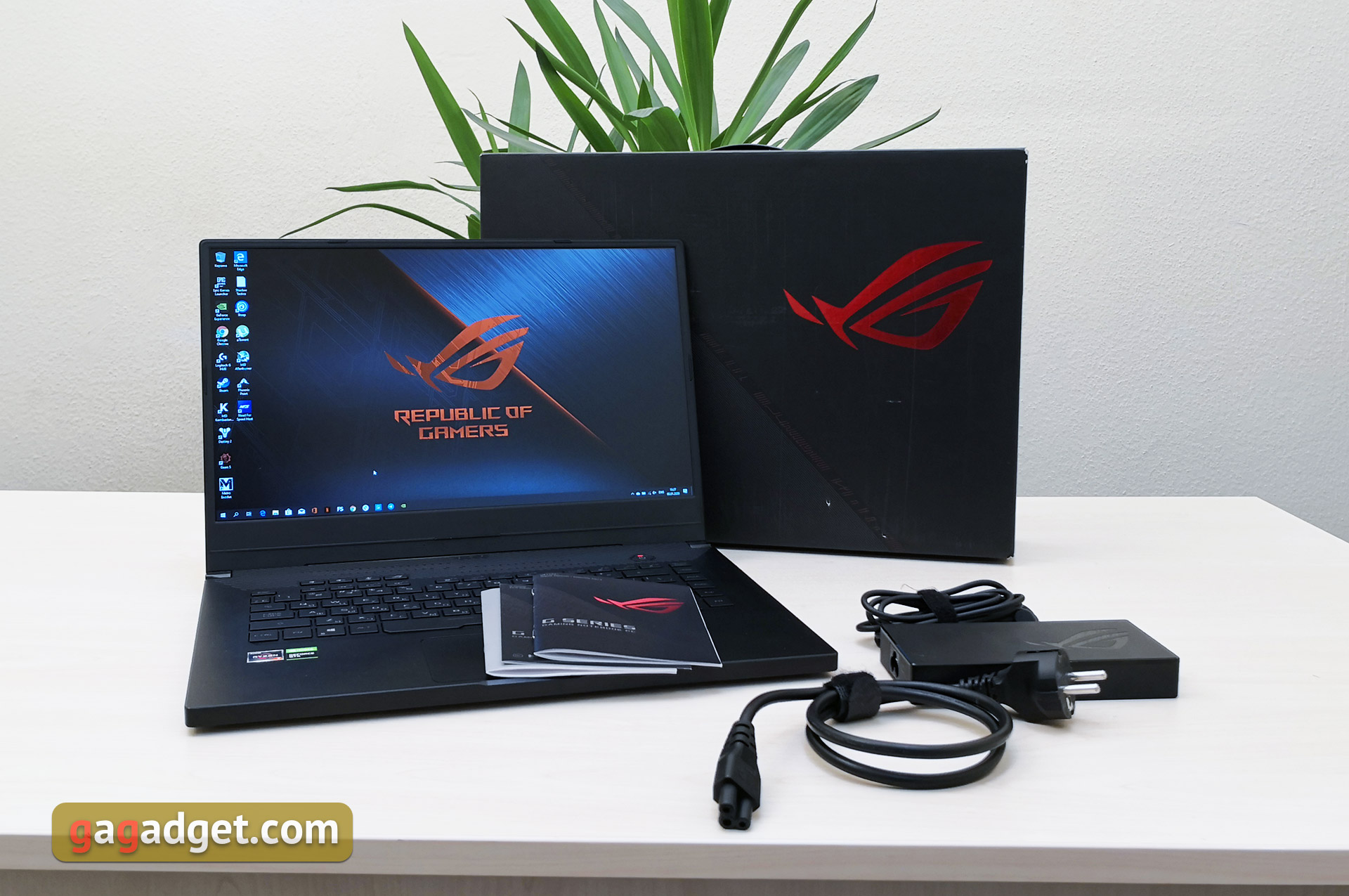 ASUS ROG Zephyrus G Looks Back: Compact Gaming Laptop with AMD and GeForce -3