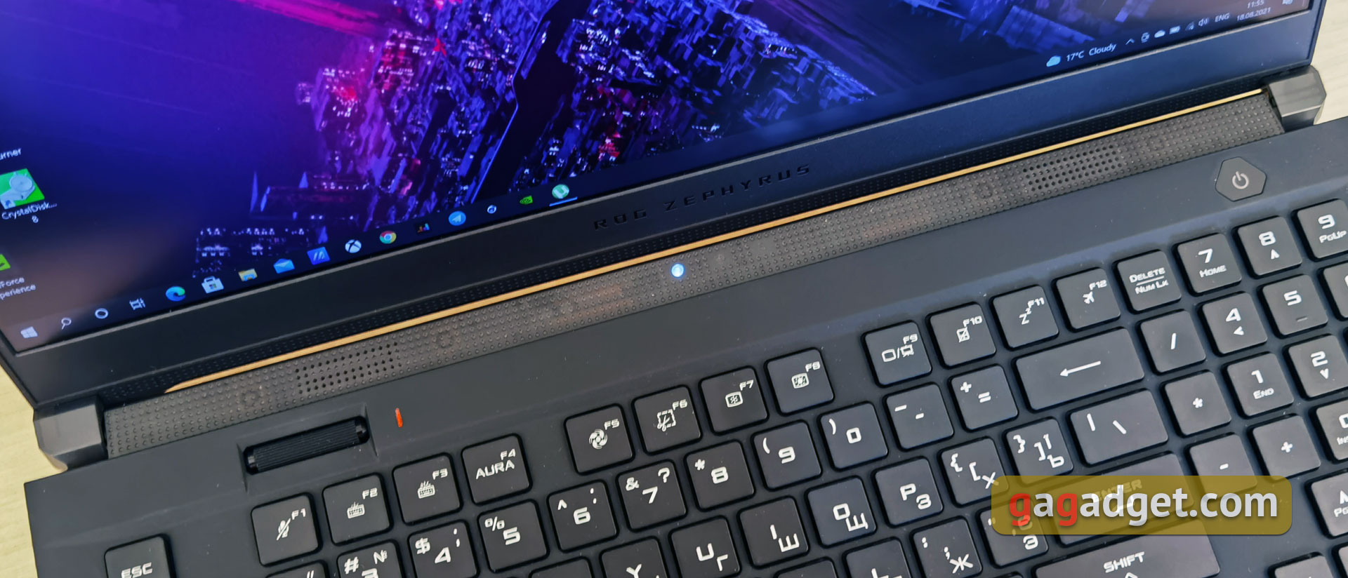 ASUS ROG Zephyrus S17 GX703 im Test: ein All-in-One-Gaming-Laptop-8