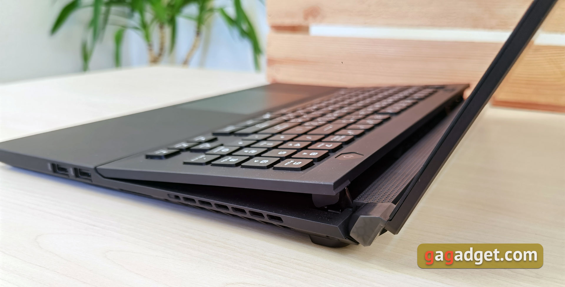 ASUS ROG Zephyrus S17 GX703 im Test: ein All-in-One-Gaming-Laptop-14