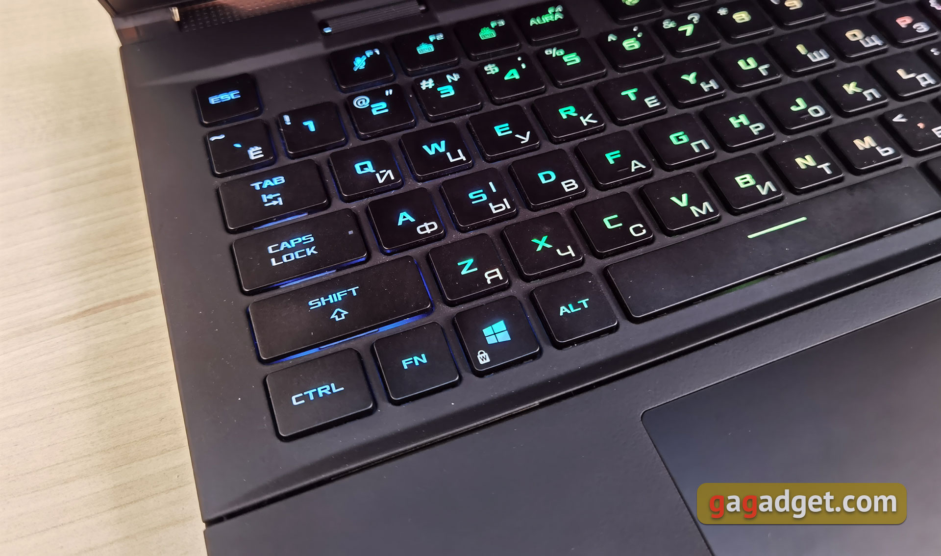 ASUS ROG Zephyrus S17 GX703 im Test: ein All-in-One-Gaming-Laptop-16
