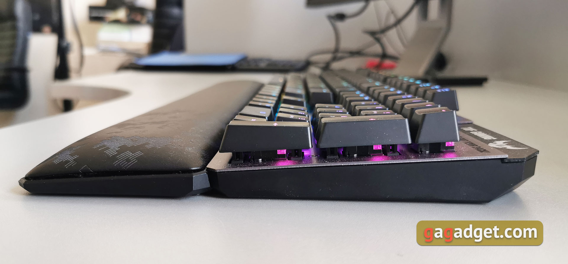 Обзор ASUS TUF Gaming K7: молниеносная игровая клавиатура с пыле- и влагозащитой-15