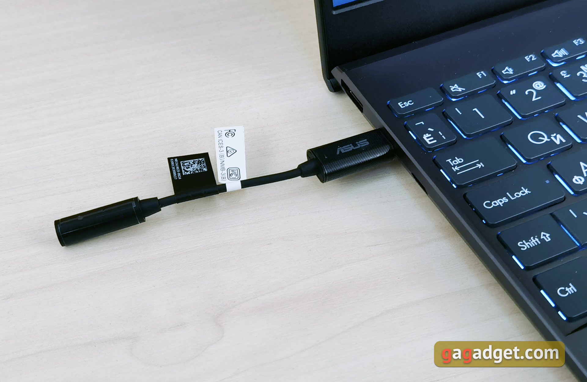 Обзор ASUS ZenBook 13 UX325EA: Intel Tiger Lake и рабочий день без подзарядки в компактном корпусе-5