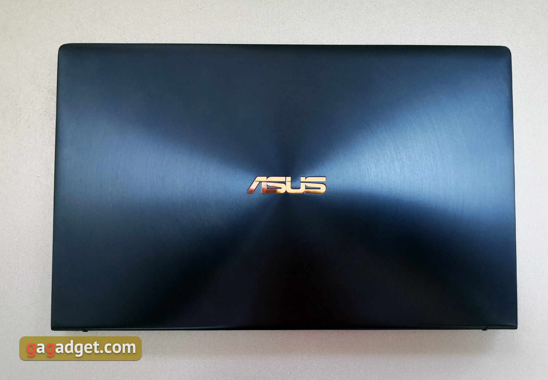 Обзор ASUS ZenBook 14 UX434FN: ультрапортативный ноутбук с сенсорным дисплеем вместо тачпада-9