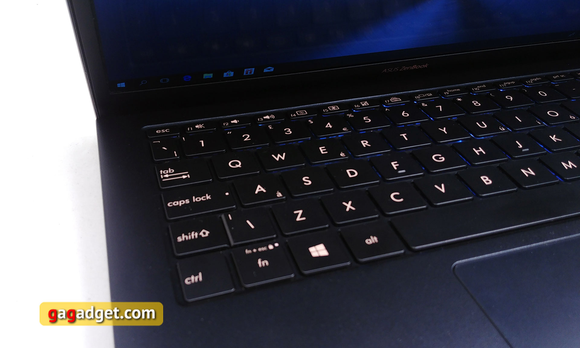 Обзор ASUS ZenBook S UX391UA: прочный ноутбук в компактном корпусе весом всего 1 кг-13