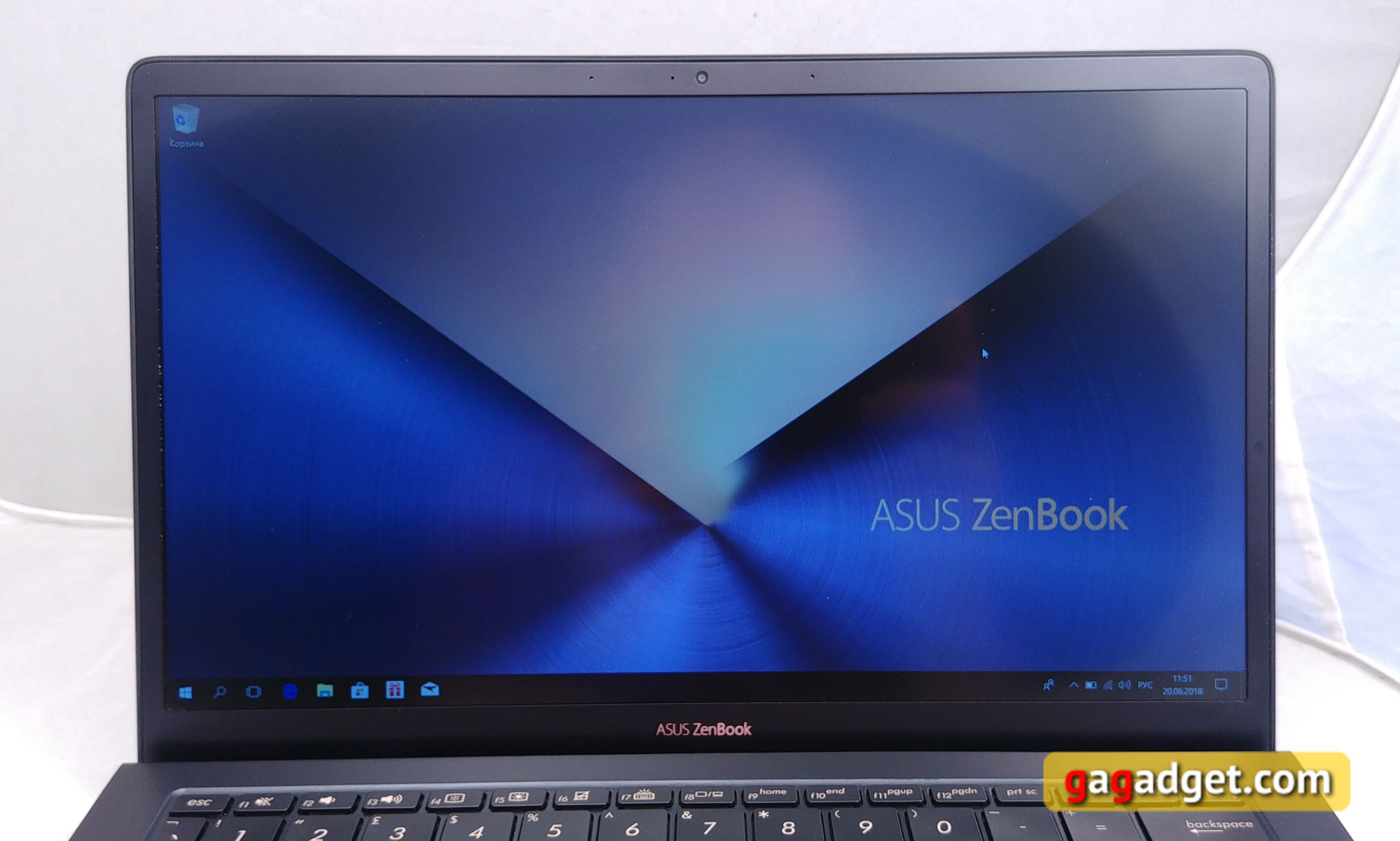 Обзор ASUS ZenBook S UX391UA: прочный ноутбук в компактном корпусе весом всего 1 кг-15