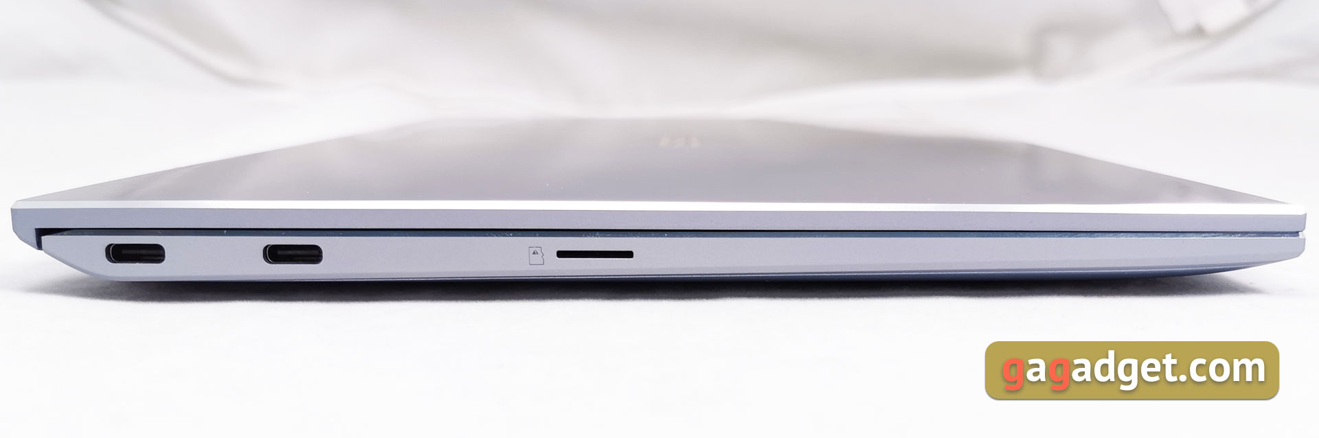 Обзор ASUS ZenBook S13: флагманский безрамочный ультрабук с обратной "монобровью"-10