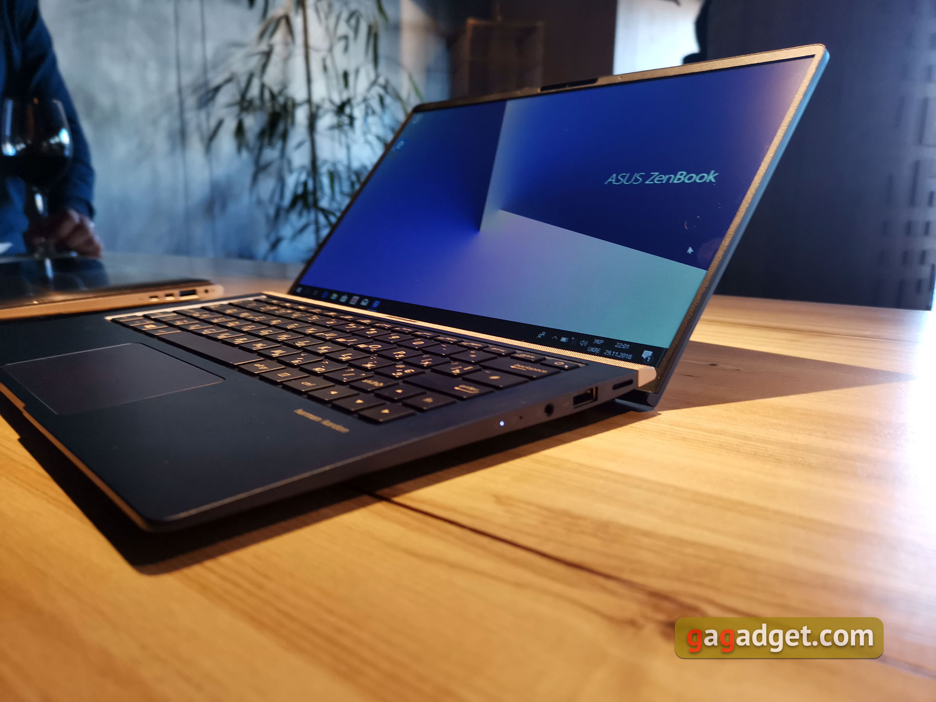 ASUS представила новые ноутбуки ZenBook 13, 14, 15 и ZenBook Flip в Украине-6