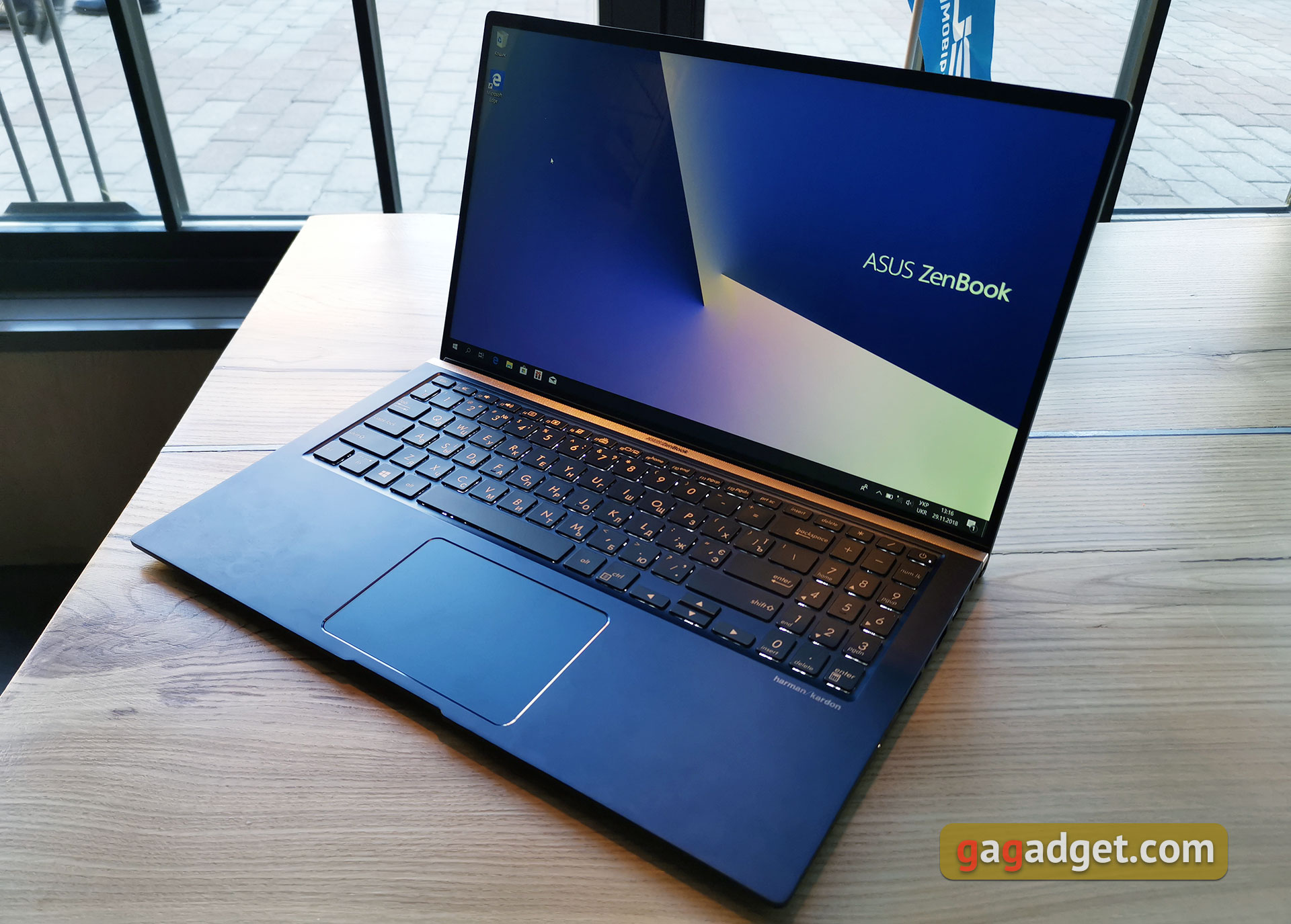 ASUS представила новые ноутбуки ZenBook 13, 14, 15 и ZenBook Flip в Украине-10