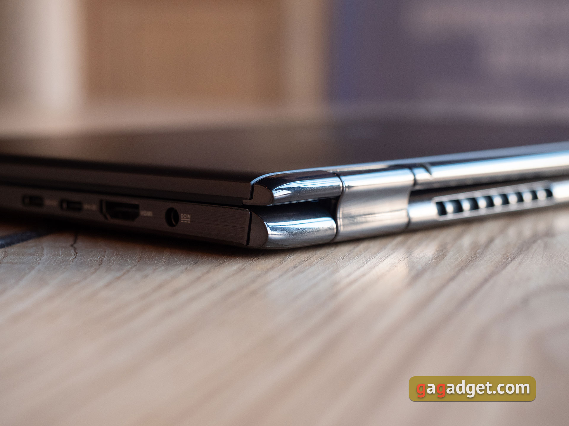 ASUS представила новые ноутбуки ZenBook 13, 14, 15 и ZenBook Flip в Украине-17