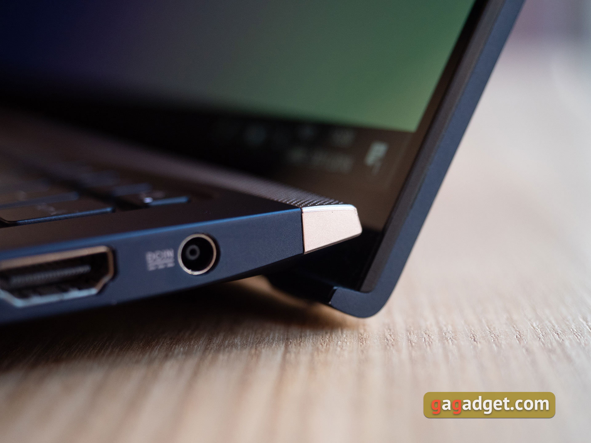 ASUS представила новые ноутбуки ZenBook 13, 14, 15 и ZenBook Flip в Украине-20