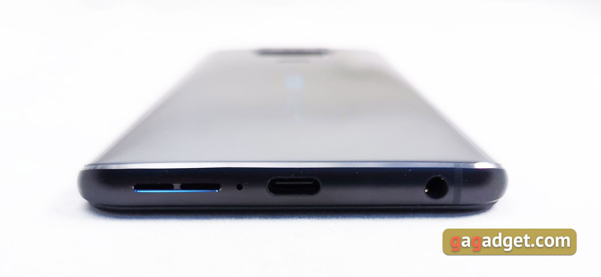 Огляд ASUS ZenFone 6: "народний" флагман зі Snapdragon 855 та поворотною камерою-8
