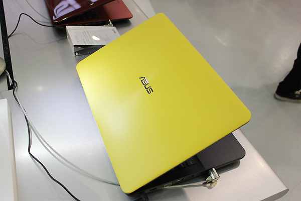 ASUS готовит к выпуску линейку разноцветных ноутбуков X555-3