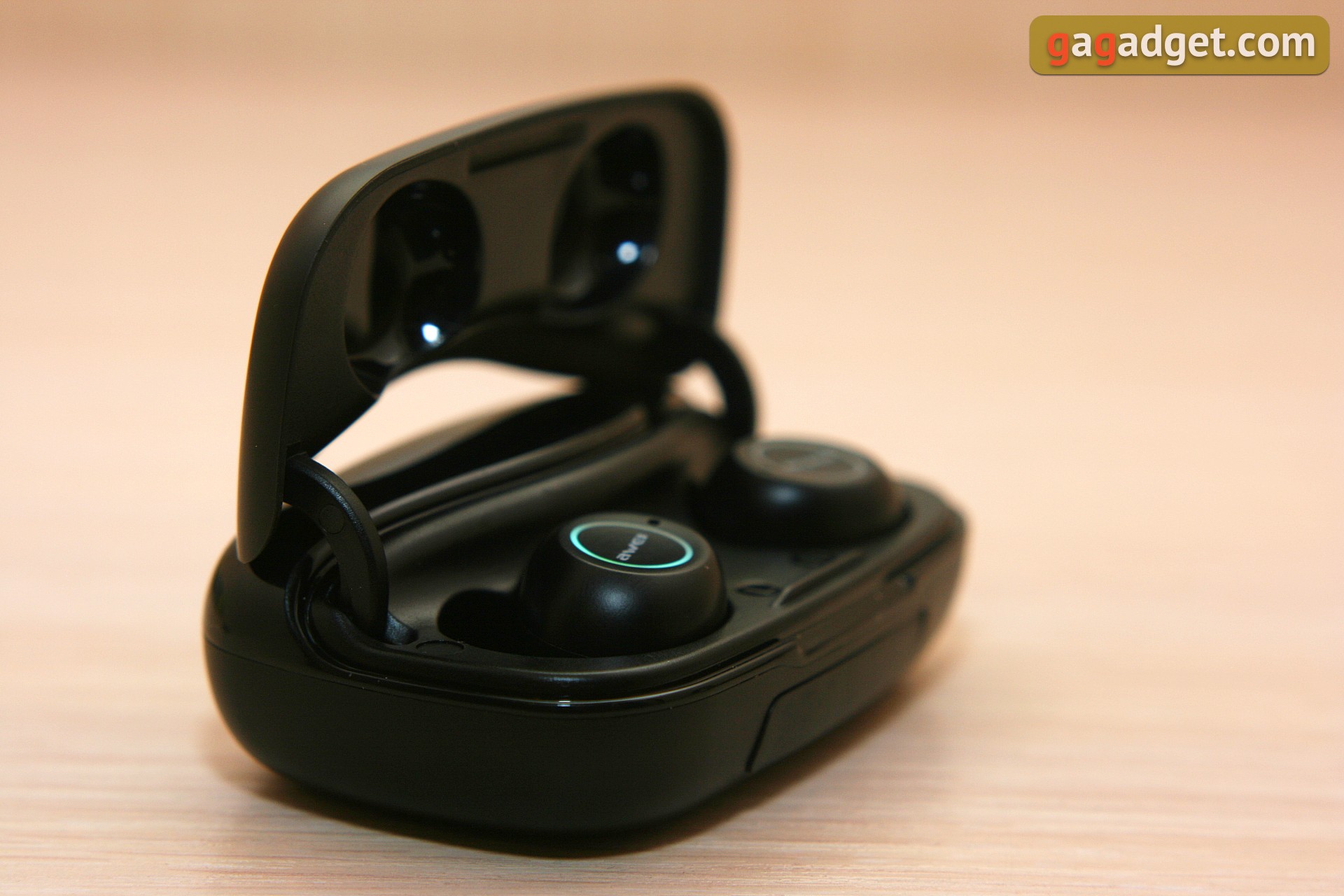 Обзор AWEI T19: TWS-наушники с функцией пауэрбанка-13