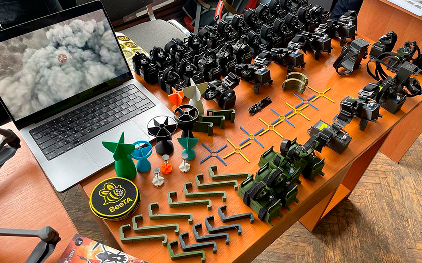 Dierprothesen, Fallout-wapens en militaire projecten: een fotoverslag van het RepRapUA 3D-printingfestival in Kiev-60