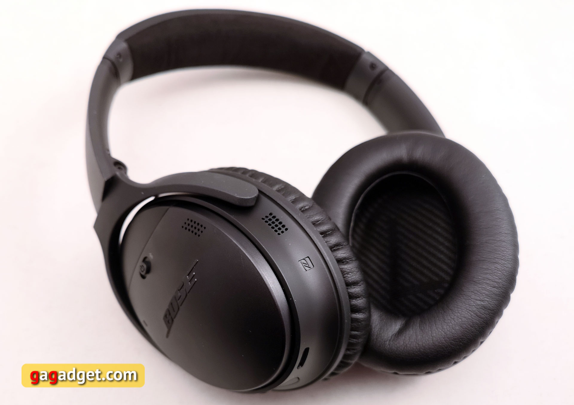 best-big-bluetooth-headphones-with-anc-16.jpg