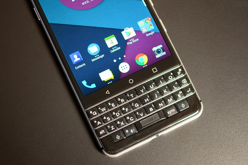 В Сети появился видеотизер смартфона BlackBerry с QWERTY-клавиатурой
