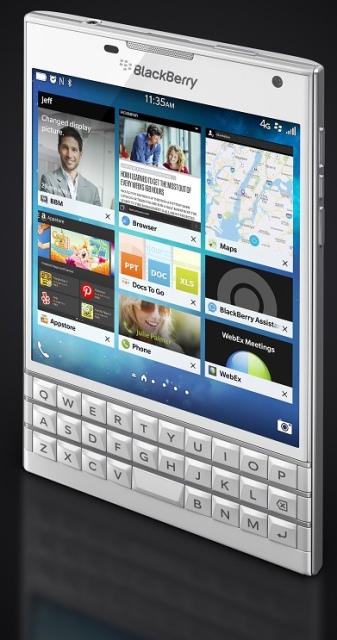 Флагманский смартфон BlackBerry Passport с квадратным экраном и QWERTY-клавиатурой-3